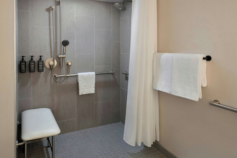Bathroom 12