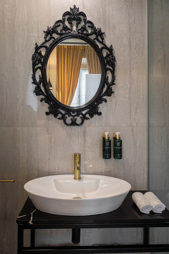 Bathroom 3, Luxury rooms Golden Palace City Centre, Split