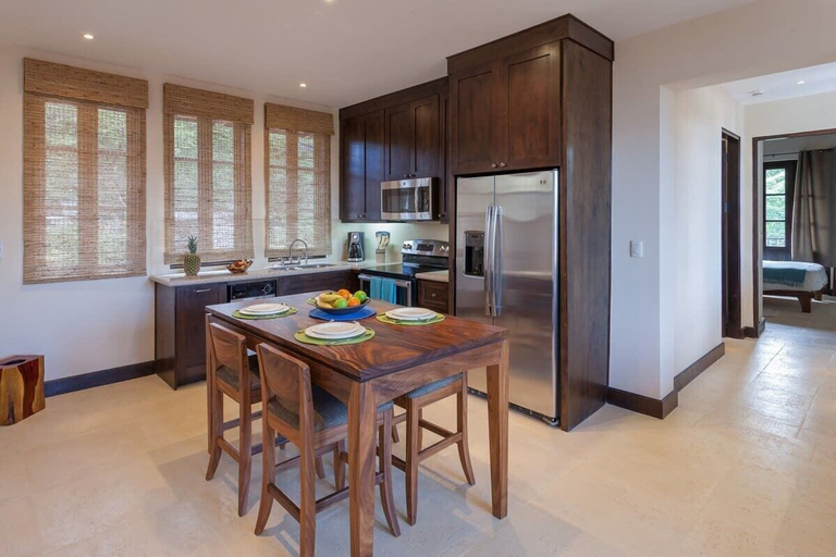 Others 3, Beautiful Mediterranean-Style Penthouse with an Oceanview Balcony, Carrillo