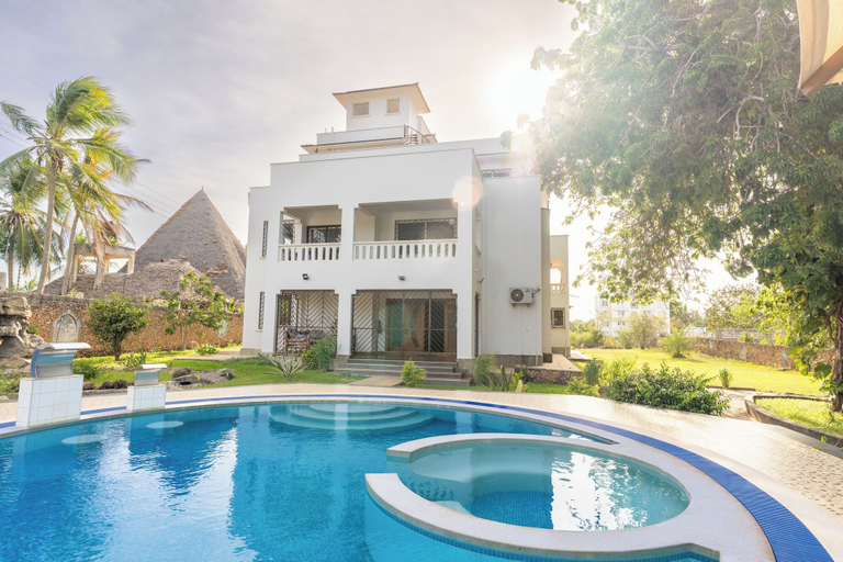 Sport & Beauty 5, Queens Chateau Boutique Villa, Msambweni