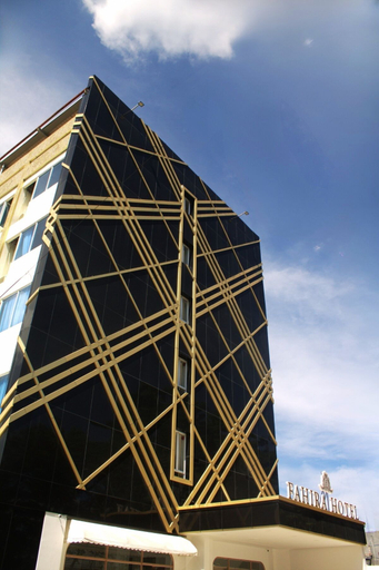 Exterior & Views 3, Fahira Hotel Syariah Padang, Padang