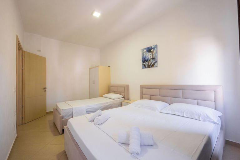 Others 5, SoleLuna Aparthotel, Sarandës