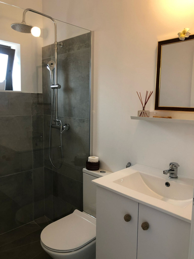 Bathroom 4, bedebike, Óbidos