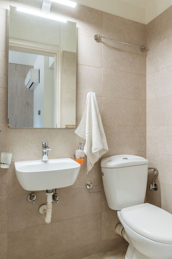 Bathroom 4, Elvita Apartments 3, Attica