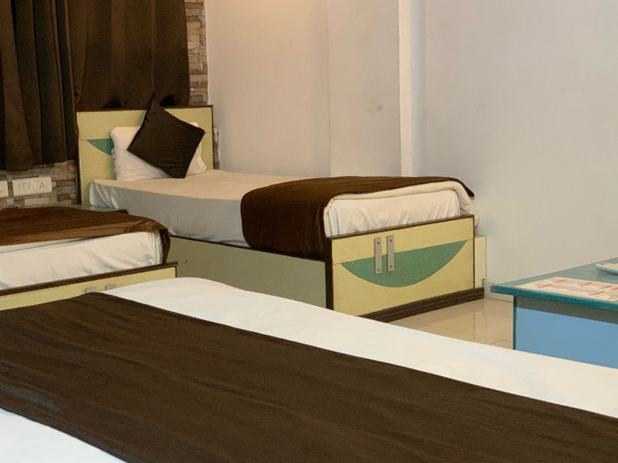 Bedroom 2, Hotel Liberty, Ahmadabad