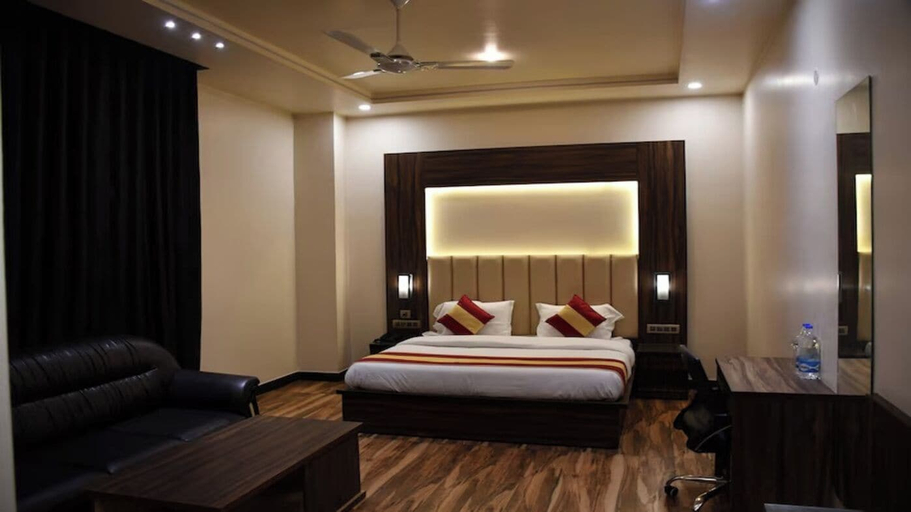 Bedroom 3, Hotel Vibharaj Palace, Kanpur Nagar