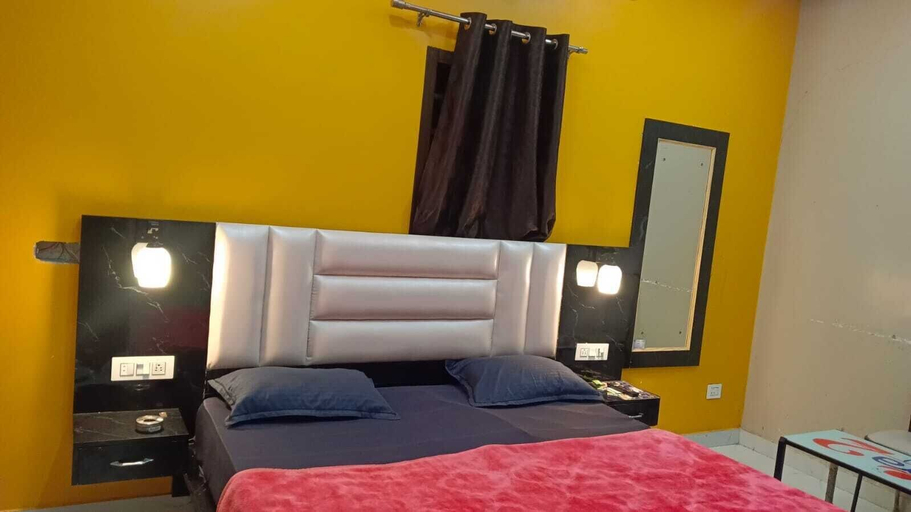 Others 4, The Crown Hotel, Sonipat