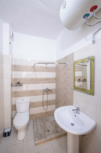 Bathroom, SoleLuna Aparthotel, Sarandës