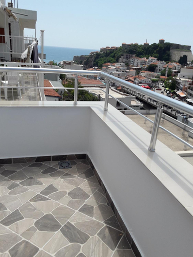 Others 4, Begu Apartments