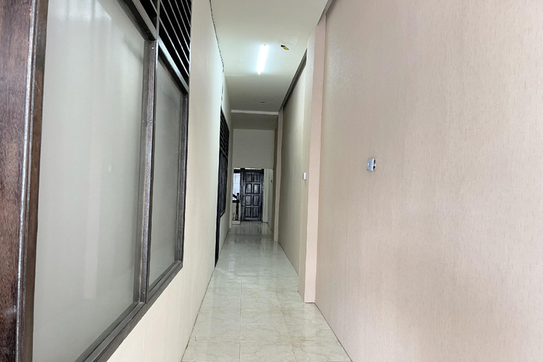 Public Area 2, Hotel O Mantari Guesthouse, Bukittinggi