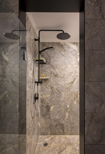 Bathroom 21