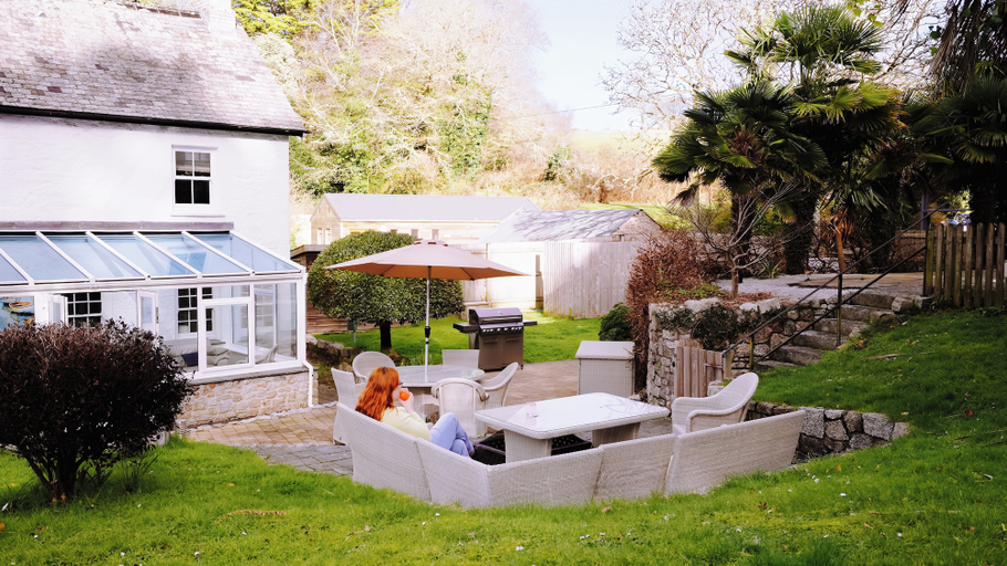 Exterior & Views 2, The Old Farmhouse, Cornwall