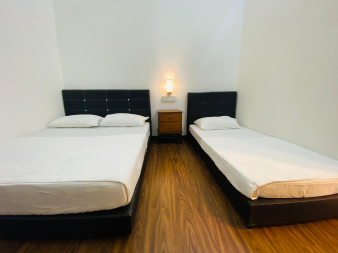 Bedroom 2, Alyn Home Muar, Ledang