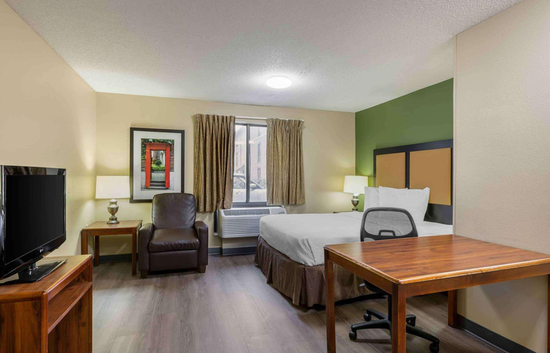 Bedroom 9