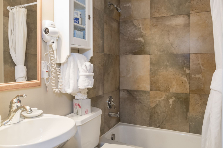 Bathroom 5, Sweetwater Lift Lodge, Summit