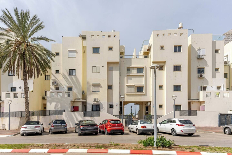 Exterior & Views 2, Gugel Waves Apartments HaAliya 75
