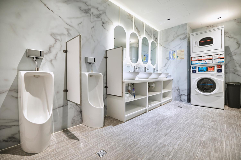 Bathroom 3, Twin Star Inn, Taipei City