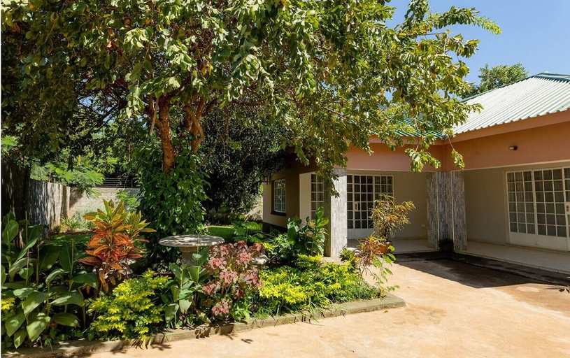 Exterior & Views, Hungwe House Victoria Falls, Hwange
