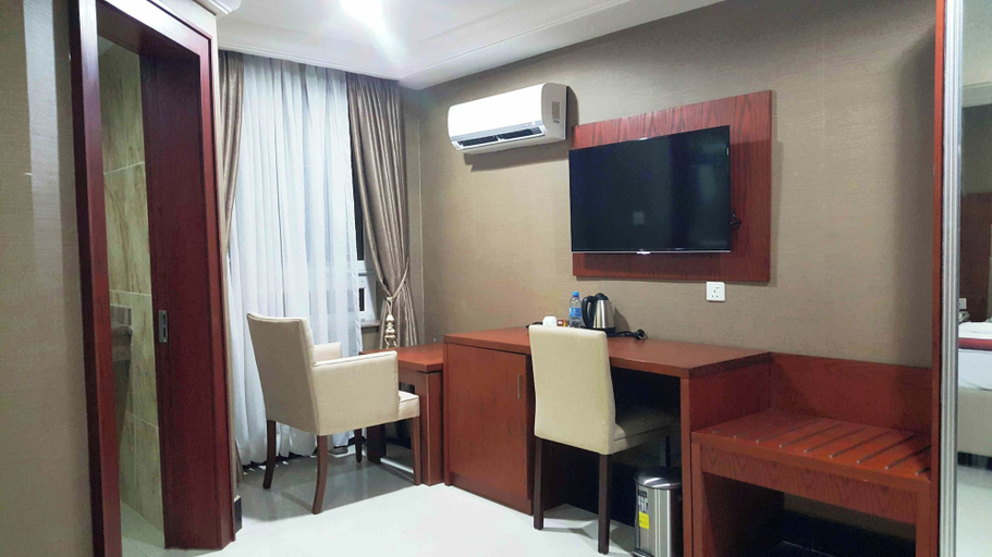 Bedroom 2, Royal Continental Hotels and Apartment, AbujaMun