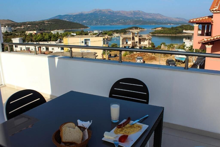Others 4, Hotel Artur2, Sarandës