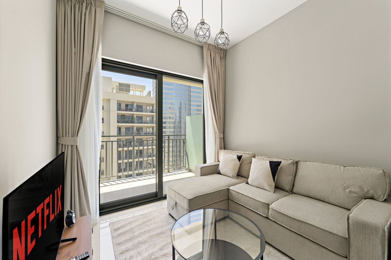Room 5, Zada Tower - 2425 1BD, Dubai