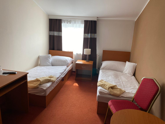 Bedroom 3, Hotel Cerny Orel Zatec, Louny