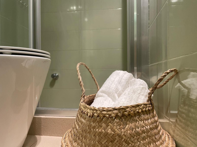 Bathroom 5, Maison Etnea, Catania