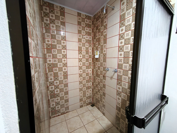 Bathroom 4, Hotel Los Ranchos, Garabito