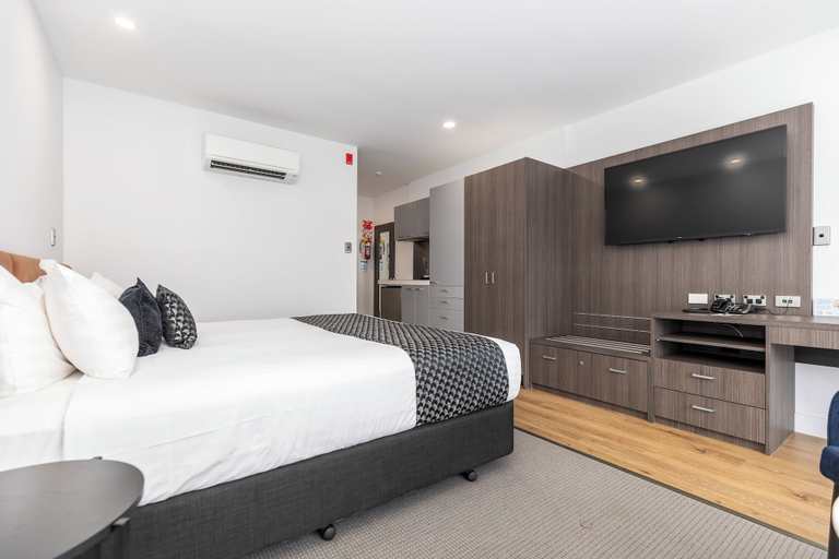 Bedroom 2, Quest Newmarket, Waitakere
