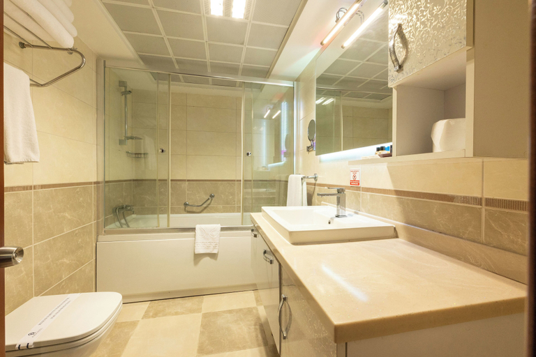Bathroom 5, Askoc Hotel ve Spa, Fatih