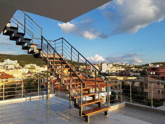 Others 3, Mario Apartments, Sarandës