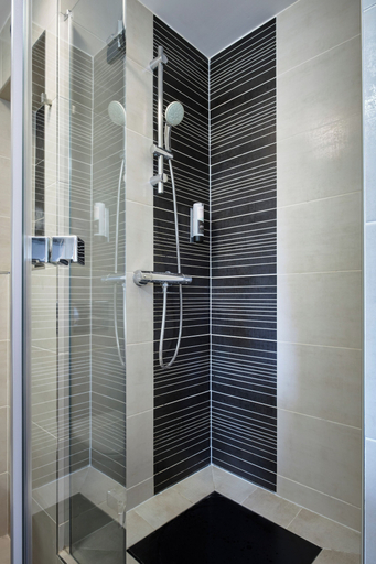 Bathroom 5, Hotel - Restaurant Crystal, Bas-Rhin