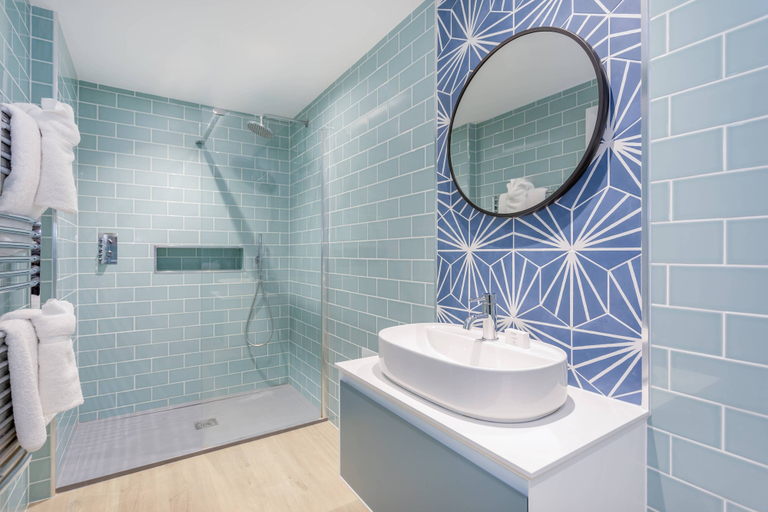 Bathroom 5, Captains Club Hotel, Dorset