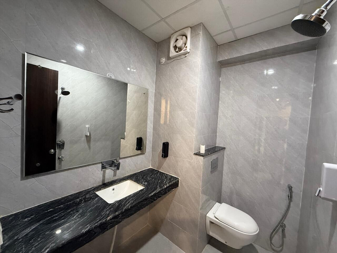Bathroom, Hotel Ganga Greens, Lucknow