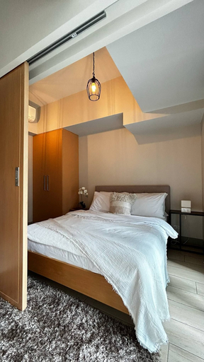 Others 3, Uptown Parksuites Tower Two, Taguig