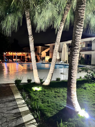 Others 5, Paseos del sol, Salvaleon de Higuey