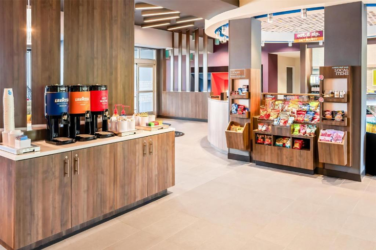 Food & Drinks 5, Tru by Hilton Holland, MI, Ottawa