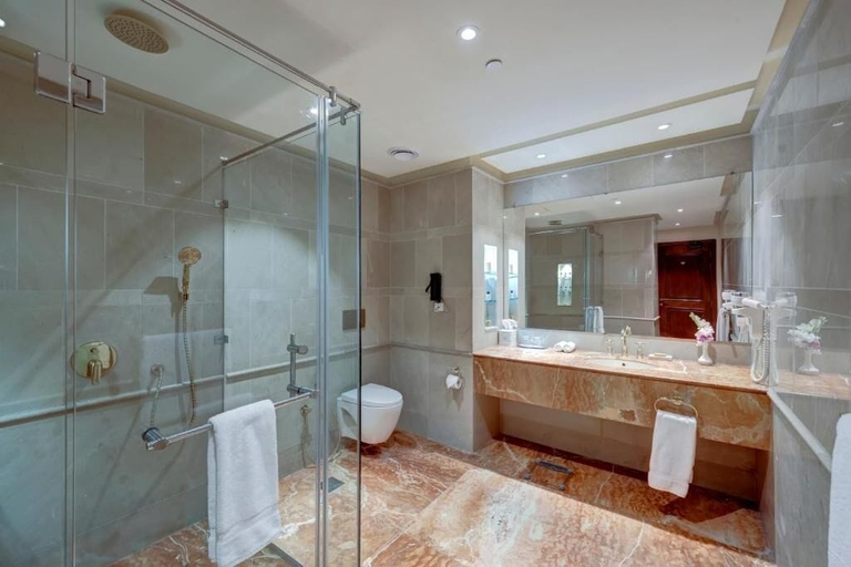 Bathroom 3, Pearl Continental Hotel Malam Jabba, Malakand