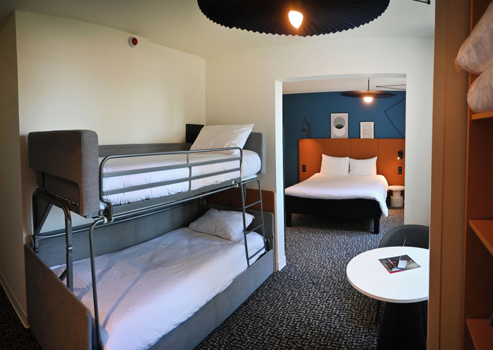 Bedroom 3, ibis Laval le Relais d'Armor, Mayenne