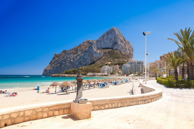 Room 2, Villa Clem in Calp With 4 Bedrooms and 3 Bathrooms, Alicante
