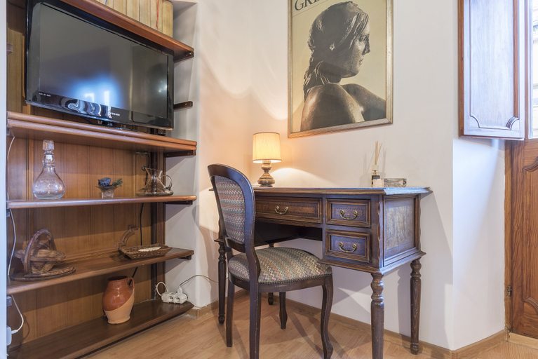 Others 5, Montecitorio & Pantheon Stylish Flat, Rome