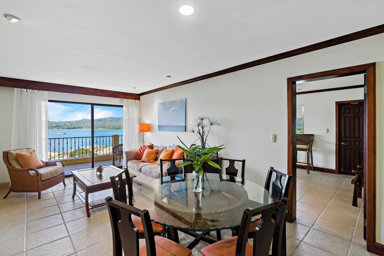Others 5, Remodeled Top-Floor Condo with Stunning Wrap-Around Balcony Offering Mountain, Ocean & Marina Views, Santa Cruz