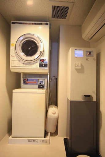 Bathroom 5, Sotetsu Fresa Inn Shimbashi-Karasumoriguchi, Minato