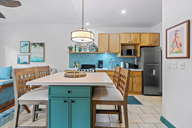 Others 3, 1-BD Near Beach, Great for Digital Nomads, Santa Cruz