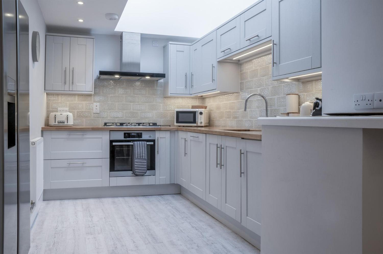 Others 4, Noe Acre - 3 Bedroom Cottage - Tenby, Pembrokeshire