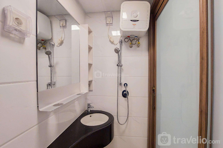 Others 2, Cozy Studio Room at Sky House BSD Apt By Travelio, South Tangerang