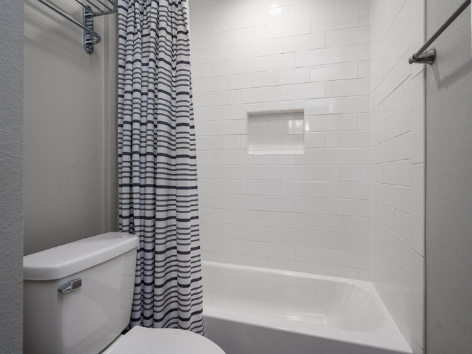 Bathroom 4, Littles Toasty Coasty, Aransas