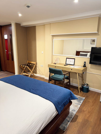 Bedroom 8