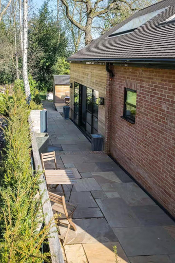 Terrace/patio, Aylesford-House-Sleeps 2 & 1 infant-Parking, Kent