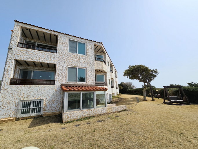 Exterior & Views 2, Tteuribada Pension, Seogwipo